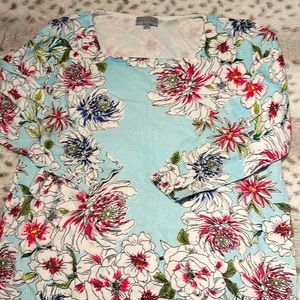 Women’s Petite XL Joseph A Pastel blue 3/4 sleeve sweater w/ multicolor flowers